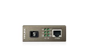 MC111CS, TP-Link, Media Converter, 10/100Mbps WDM, fiber 20km (Work with MC112CS). MC111CS, TP-Link, Media Converter, 10/100Mbps WDM, fiber 20km (Work with MC112CS).